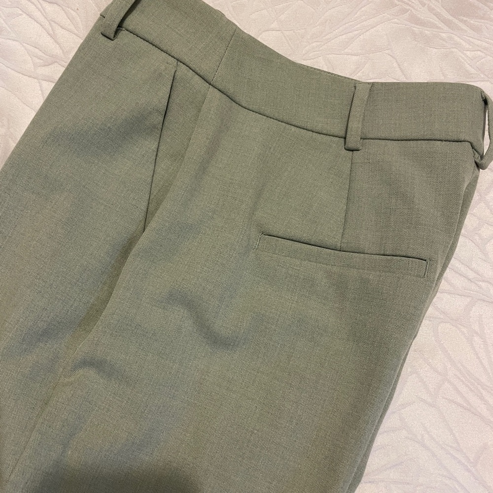 RW&CO Sage Green Wide Leg Dress Pants – Elegant Workwear - Picture 4 of 5